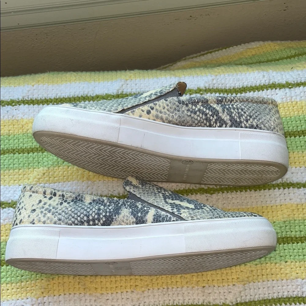 Vince Camuto Snakeskin‎ Slide On Sneakers 9M